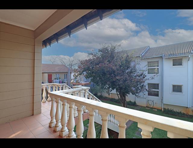 2 BEDROOM APARTMENT FOR SALE IN MONTGOMERY PARK